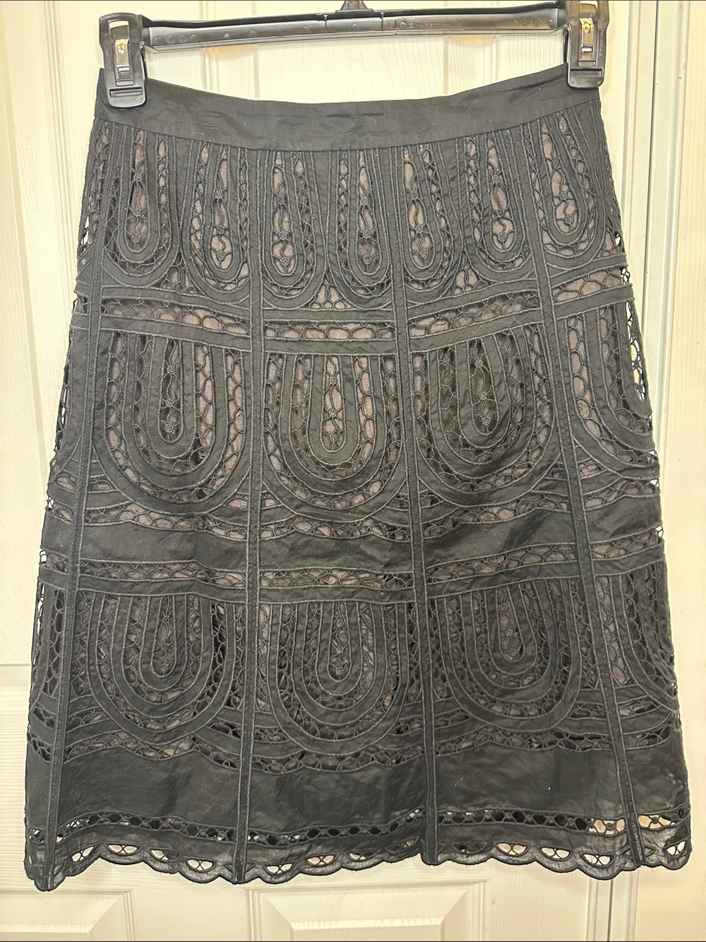 Unique embroidery over sheer Ann Taylor skirt blk
